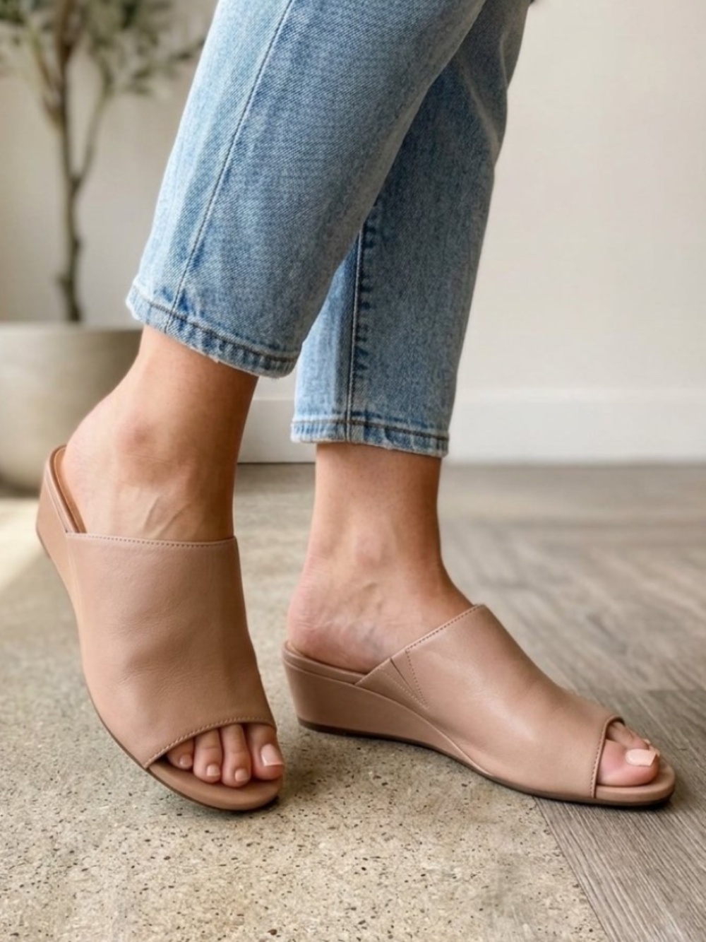Clarks Jillian Jewel Praline Nude Leather Peep Toe Wedge Slides Size 10 - NEW